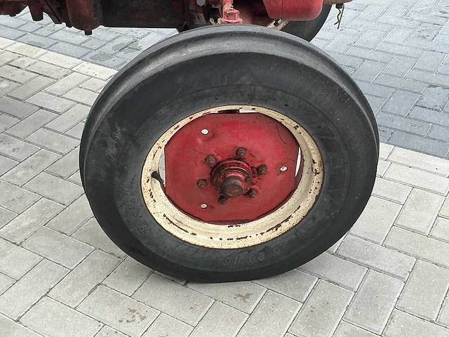 1961 mc cormick d-439 oldtimer tractor - afbeelding 15 van  32