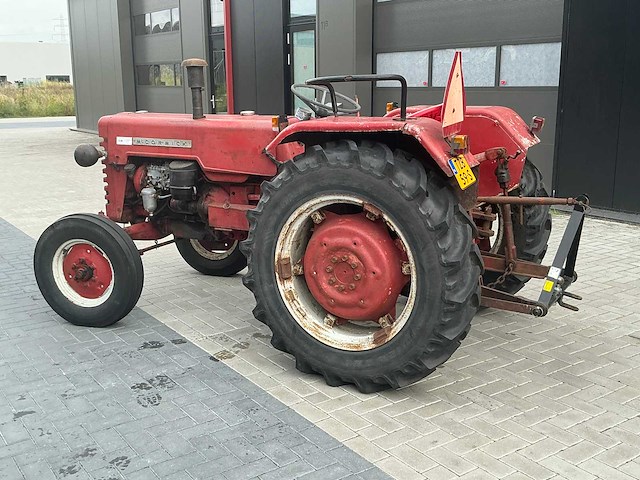 1961 mc cormick d-439 oldtimer tractor - afbeelding 28 van  32