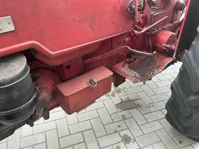 1961 mc cormick d-439 oldtimer tractor - afbeelding 6 van  7