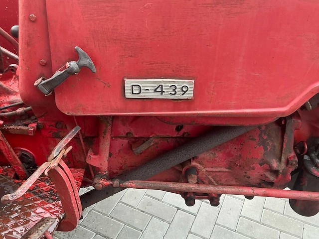 1961 mc cormick d-439 oldtimer tractor - afbeelding 7 van  7