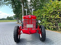 1961 mccormick ih 324 s smalspoor vineyard oldtimer tractor - afbeelding 2 van  40