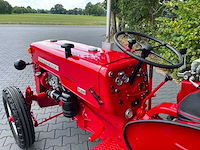 1961 mccormick ih 324 s smalspoor vineyard oldtimer tractor - afbeelding 7 van  40