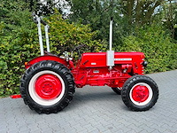 1961 mccormick ih 324 s smalspoor vineyard oldtimer tractor - afbeelding 24 van  40