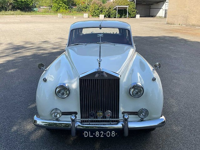 1961 rolls-royce silver cloud ii oldtimer - afbeelding 12 van  12