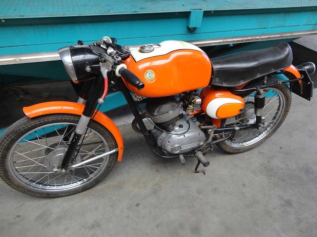 1962 beta urano 125 sport | italian classic motorcycle - afbeelding 2 van  12