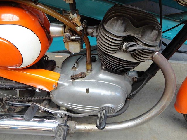 1962 beta urano 125 sport | italian classic motorcycle - afbeelding 14 van  16