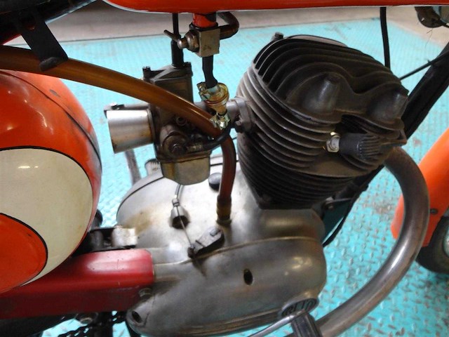 1962 beta urano 125 sport | italian classic motorcycle - afbeelding 11 van  12