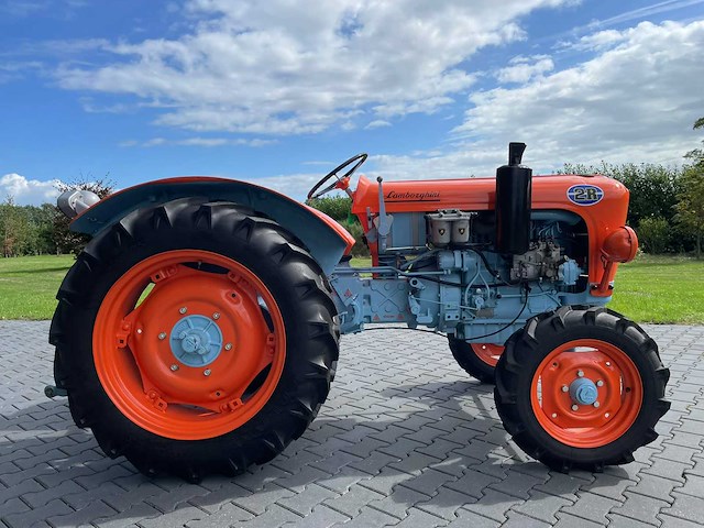 1962 lamborghini 2r oldtimer tractor - afbeelding 15 van  27