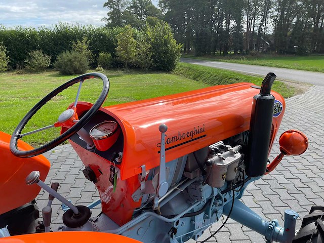 1962 lamborghini 2r oldtimer tractor - afbeelding 16 van  27