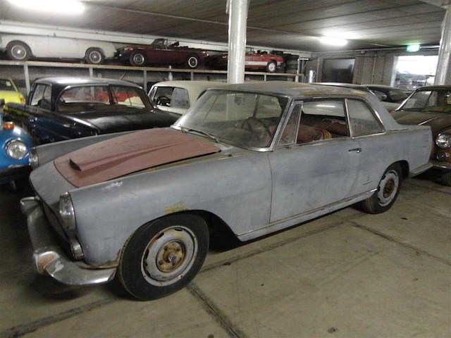 1962 lancia flaminia pf coupe | italian classic grand tourer - afbeelding 12 van  19