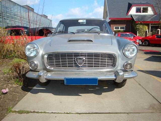 1962 lancia flaminia pf coupe | italian classic grand tourer - afbeelding 17 van  33