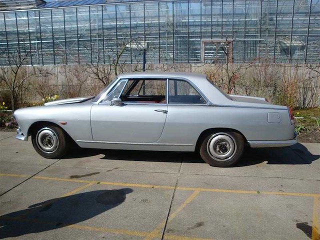 1962 lancia flaminia pf coupe | italian classic grand tourer - afbeelding 23 van  33