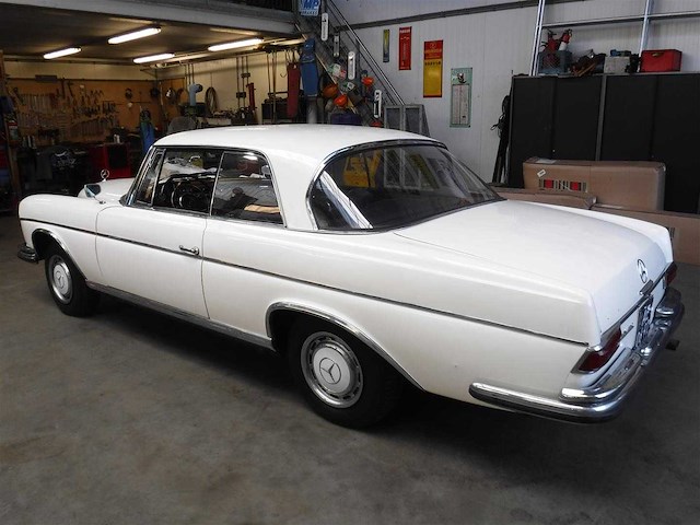 1962 mercedes-benz 300 se coupe (w112) | german luxury coupe - afbeelding 32 van  58
