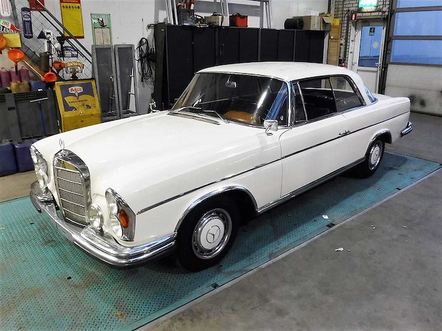 1962 mercedes-benz 300 se coupe (w112) | german luxury coupe - afbeelding 51 van  58