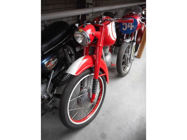 1962 mv agusta 175cc | italian classic motorcycle - afbeelding 18 van  29