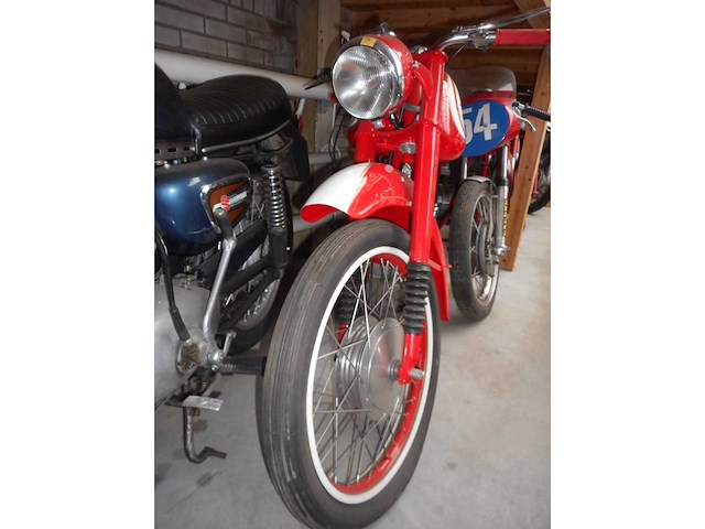 1962 mv agusta 175cc | italian classic motorcycle - afbeelding 27 van  29