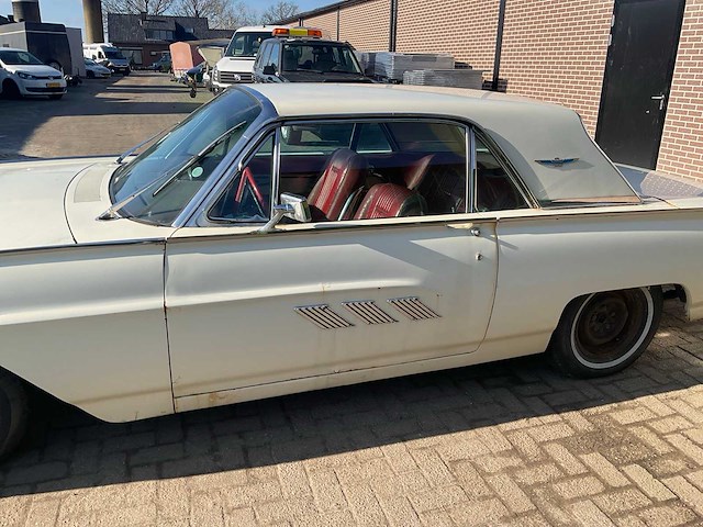 1963 ford thunderbird v8 oldtimer auto - afbeelding 19 van  20
