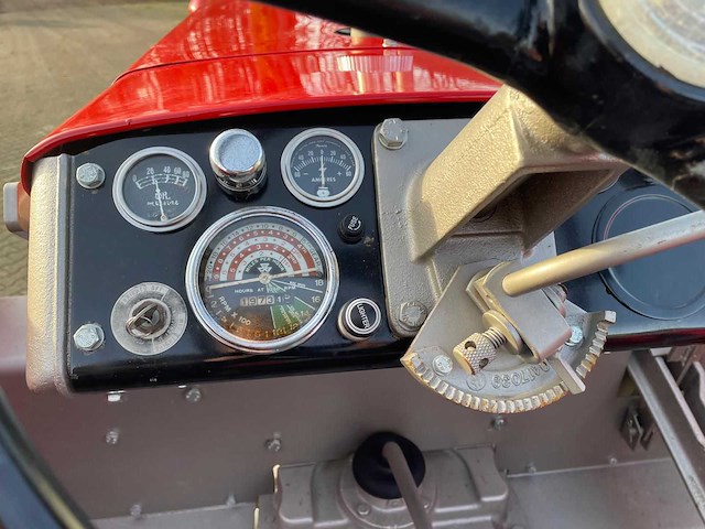 1963 massey ferguson 97 4wd oldtimer tractor - afbeelding 52 van  69
