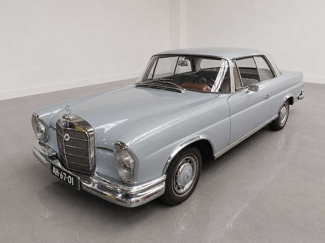 1963 mercedes-benz 220 se coupe | german classic luxury coupe - afbeelding 1 van  77