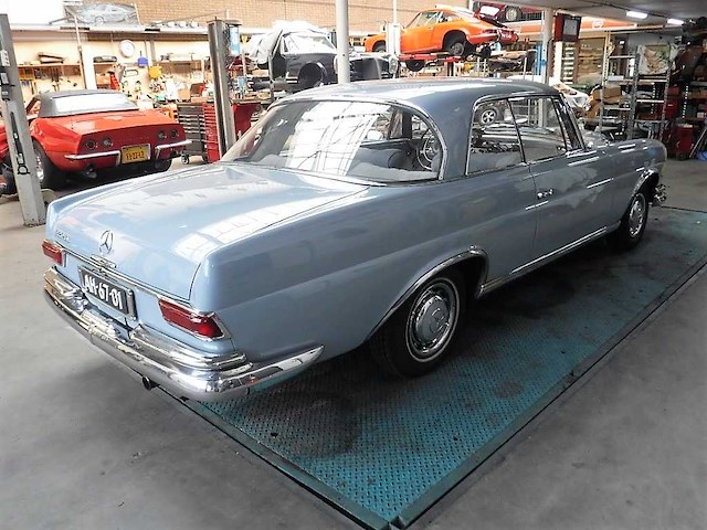 1963 mercedes-benz 220 se coupe | german classic luxury coupe - afbeelding 9 van  77