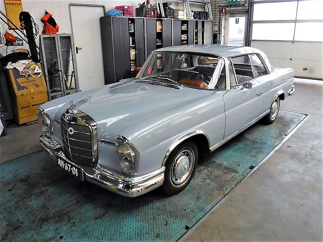 1963 mercedes-benz 220 se coupe | german classic luxury coupe - afbeelding 13 van  77