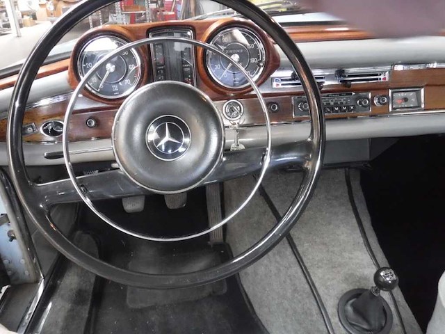 1963 mercedes-benz 220 se coupe | german classic luxury coupe - afbeelding 34 van  77