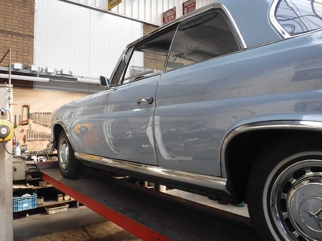 1963 mercedes-benz 220 se coupe | german classic luxury coupe - afbeelding 77 van  77