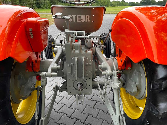 1963 steyr 188 oldtimer tractor snelgang uitvoering - afbeelding 28 van  35