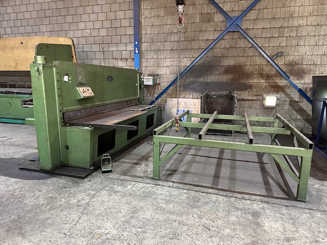 1964 eht tsh 3050x10 guillotineschaar v.v. aanvoertafel 2500x2000mm - afbeelding 2 van  12