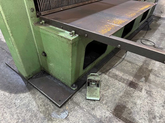 1964 eht tsh 3050x10 guillotineschaar v.v. aanvoertafel 2500x2000mm - afbeelding 4 van  12