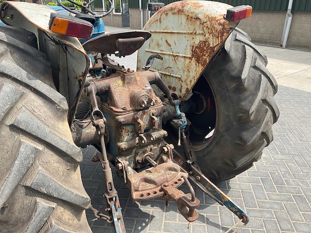 1964 fordson super major oldtimer tractor - afbeelding 3 van  18