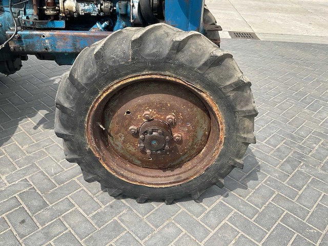 1964 fordson super major oldtimer tractor - afbeelding 5 van  18