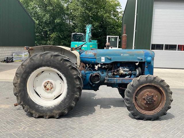 1964 fordson super major oldtimer tractor - afbeelding 12 van  18