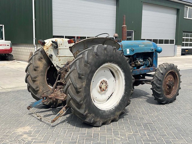 1964 fordson super major oldtimer tractor - afbeelding 13 van  18