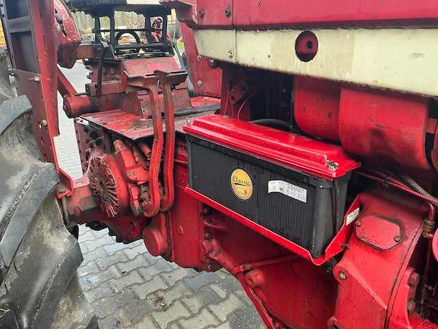 1964 international farmall 706 d tweewielaangedreven landbouwtractor - afbeelding 17 van  42