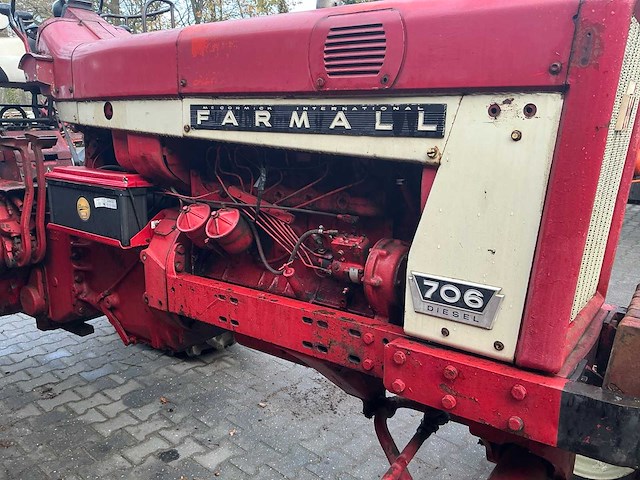 1964 international farmall 706 d tweewielaangedreven landbouwtractor - afbeelding 19 van  42