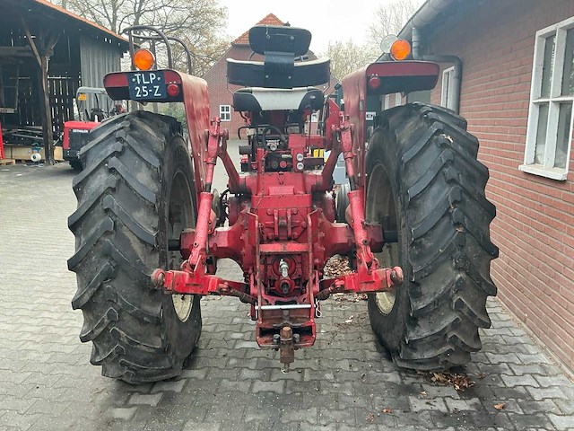 1964 international farmall 706 d tweewielaangedreven landbouwtractor - afbeelding 21 van  42