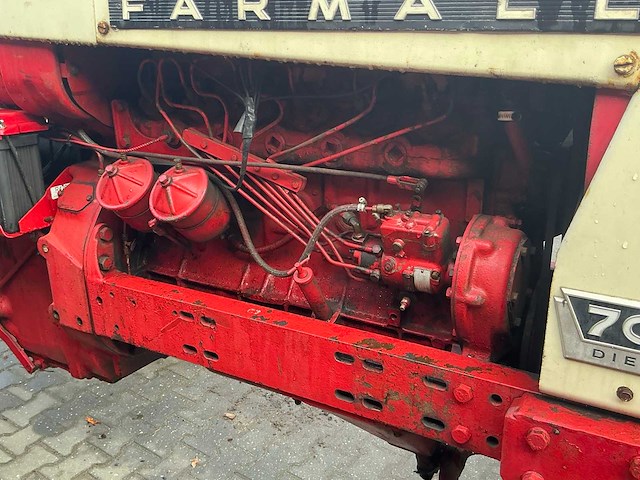 1964 international farmall 706 d tweewielaangedreven landbouwtractor - afbeelding 34 van  42