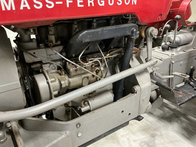 1964 massey ferguson 30 oldtimer tractor - afbeelding 18 van  19