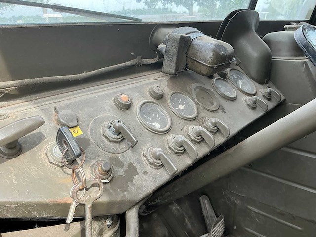 1964 militaire daimler unimog 404 “6 cilinder” - afbeelding 14 van  45