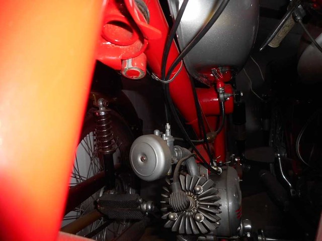 1964 parilla 50cc moped | italian classic moped - afbeelding 9 van  10
