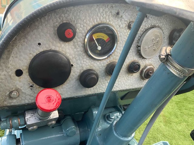 1965 eicher ea400 vierwielaangedreven oldtimer tractor - afbeelding 17 van  46