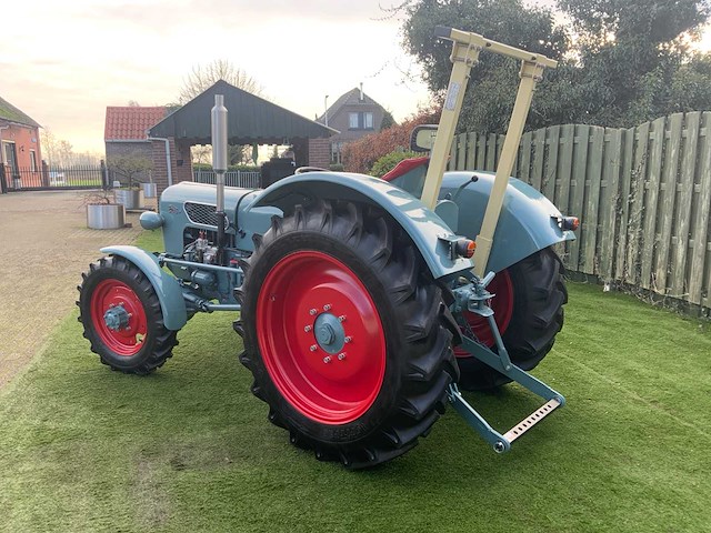 1965 eicher ea400 vierwielaangedreven oldtimer tractor - afbeelding 43 van  46
