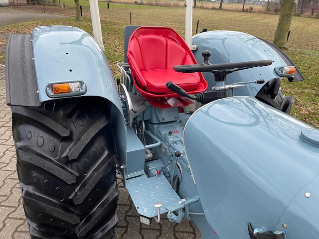 1965 eicher em 300 wotan königstiger oldtimer tractor 40km/h - afbeelding 30 van  64