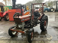 1965 fergunson 130 oldtimer tractor - afbeelding 1 van  8