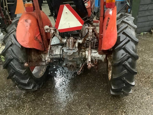 1965 fergunson 130 oldtimer tractor - afbeelding 4 van  8