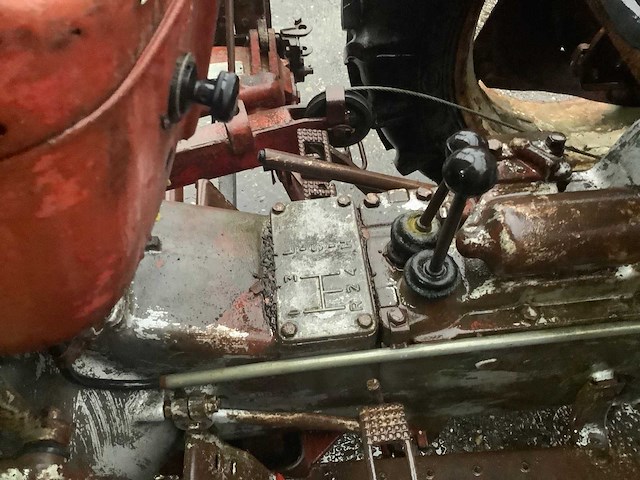 1965 fergunson 130 oldtimer tractor - afbeelding 7 van  8