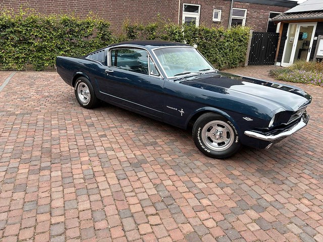 1965 ford - mustang fastback - oldtimer - afbeelding 49 van  99