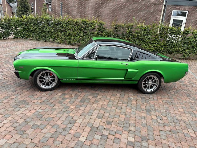 1965 ford fastback mustang fastback oldtimer - afbeelding 12 van  71