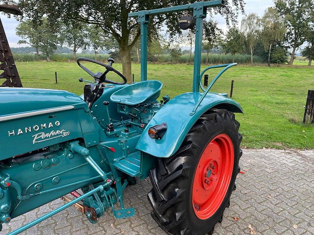 1965 hanomag perfekt 300 oldtimer tractor - afbeelding 43 van  46